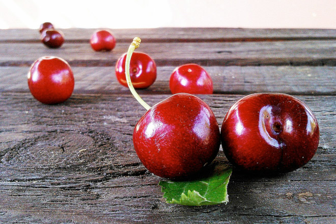 Melatonin natural methods: cherries