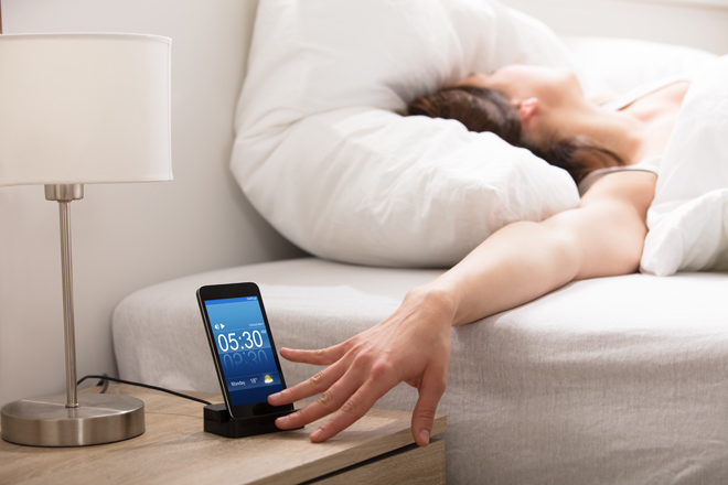 Beware! Neuroscientists confirmed it: using the snooze button spoils your rest!