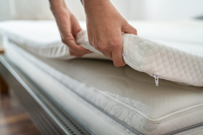 Mattress topper: customize your bed and sleeping experience